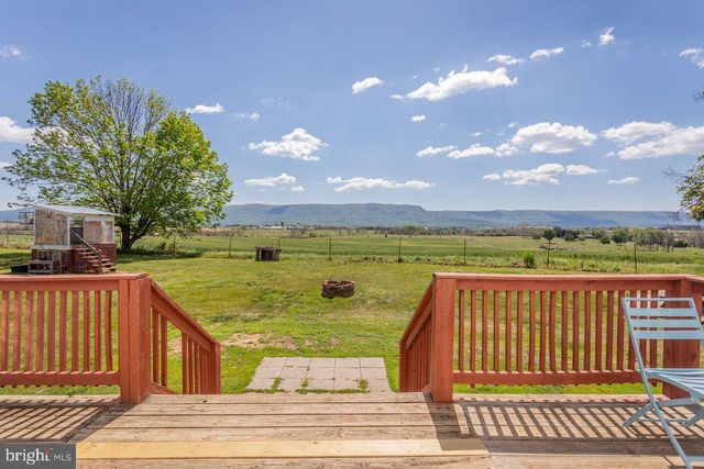 8570 S MIDDLE RD, Mount Jackson, VA 22842