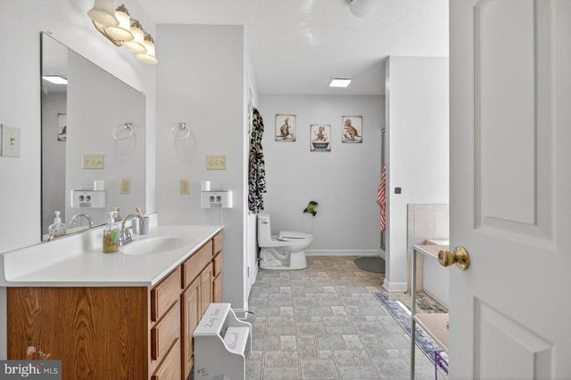 8570 S MIDDLE RD, Mount Jackson, VA 22842