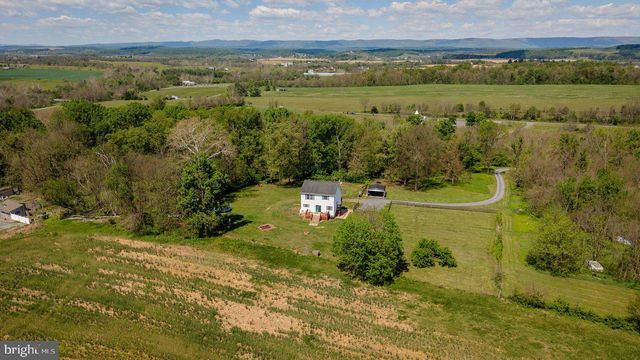 8570 S MIDDLE RD, Mount Jackson, VA 22842