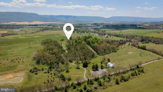 8570 S MIDDLE RD, Mount Jackson, VA 22842