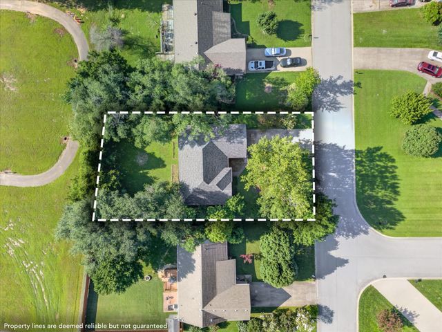 293 Clearfount Dr, Clarksville, TN 37043