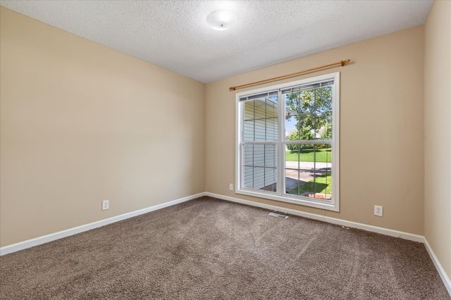 293 Clearfount Dr, Clarksville, TN 37043