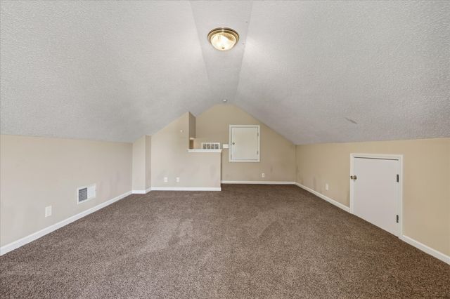 293 Clearfount Dr, Clarksville, TN 37043