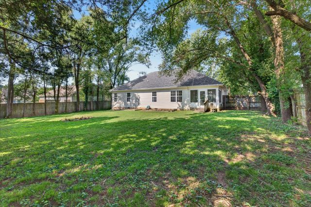 293 Clearfount Dr, Clarksville, TN 37043