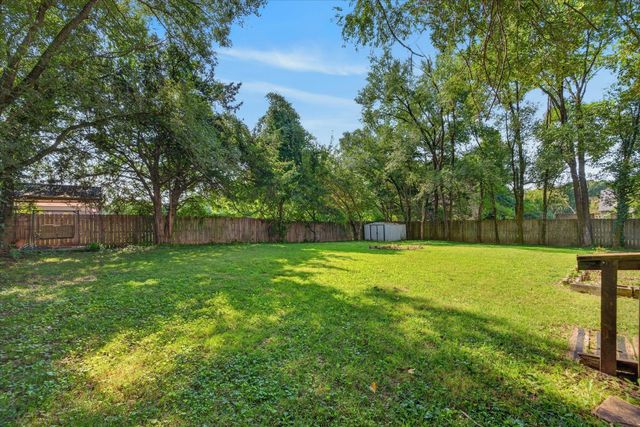 293 Clearfount Dr, Clarksville, TN 37043