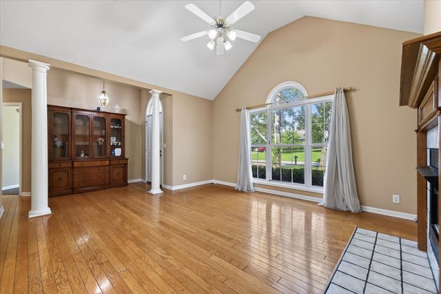 293 Clearfount Dr, Clarksville, TN 37043