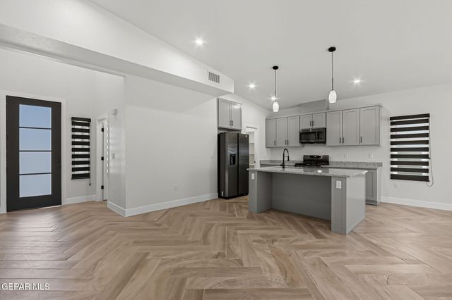 1417 NAMBI DESERT Drive, Chaparral, NM 88081