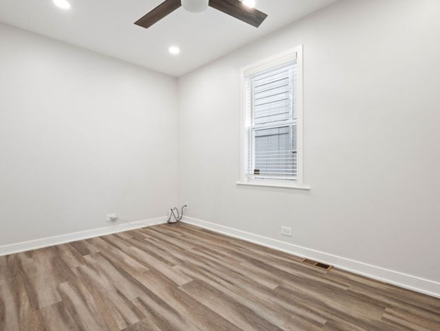 6049 W School Street, Chicago, IL 60634