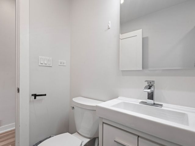 6049 W School Street, Chicago, IL 60634