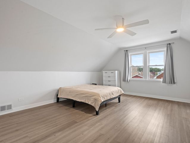 6049 W School Street, Chicago, IL 60634