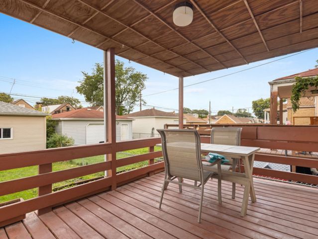 6049 W School Street, Chicago, IL 60634