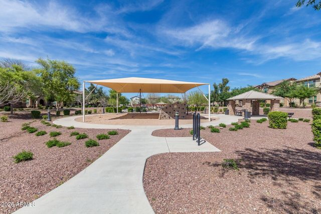 931 S SABINO Drive, Gilbert, AZ 85296