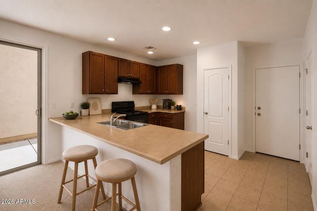 931 S SABINO Drive, Gilbert, AZ 85296