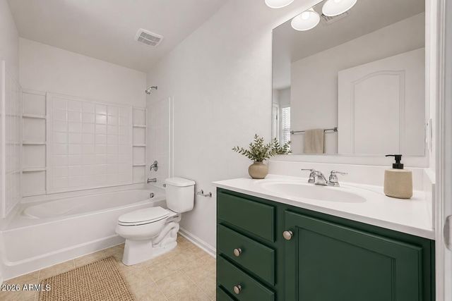 931 S SABINO Drive, Gilbert, AZ 85296