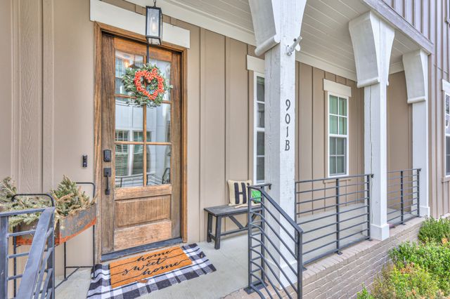 901B Gale Ln, Nashville, TN 37204