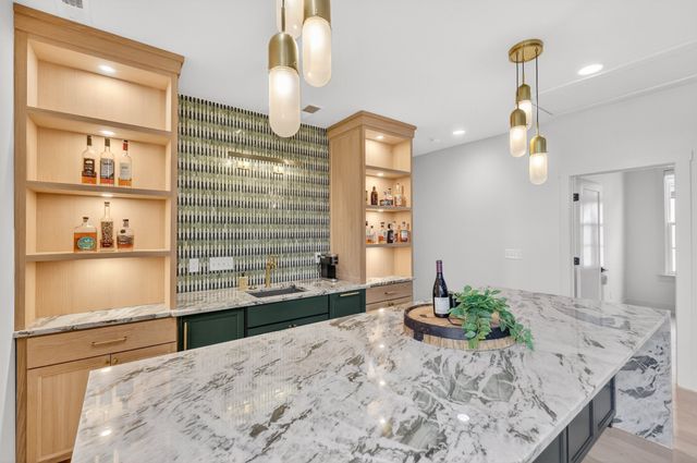 901B Gale Ln, Nashville, TN 37204