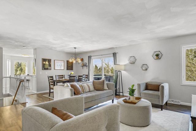 5564 Colleen Circle, Fitchburg, WI 53711