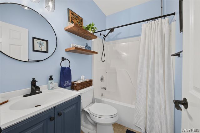 1505 Vanderbilt Avenue, North Tonawanda, NY 14120