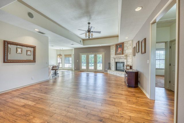 121 Amber CRK, Burnet, TX 78611