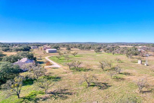 121 Amber CRK, Burnet, TX 78611