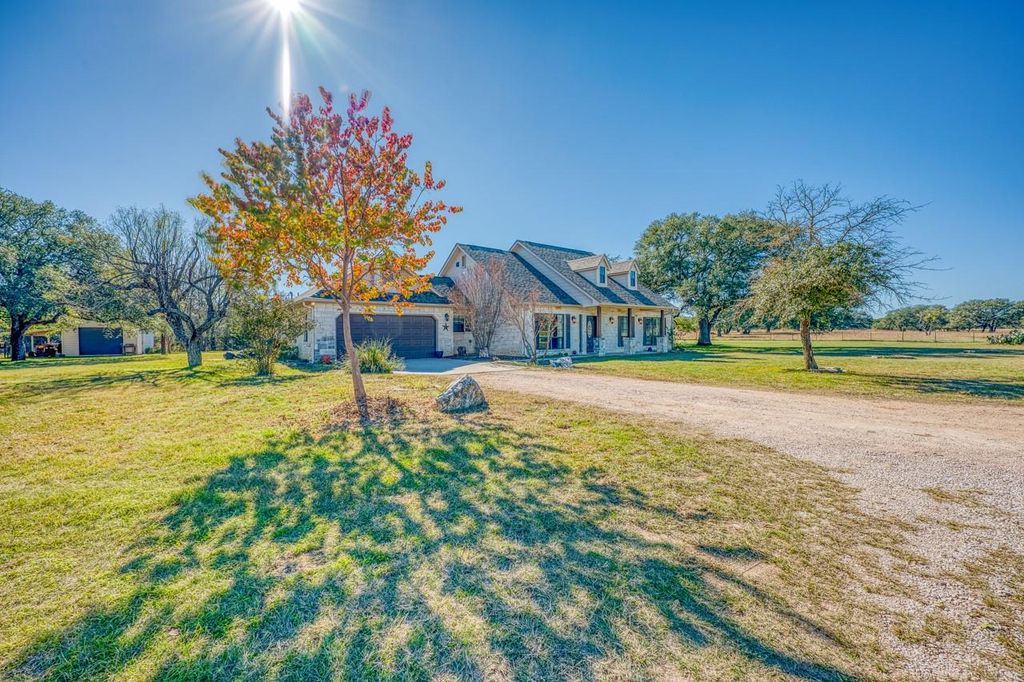 121 Amber CRK, Burnet, TX 78611