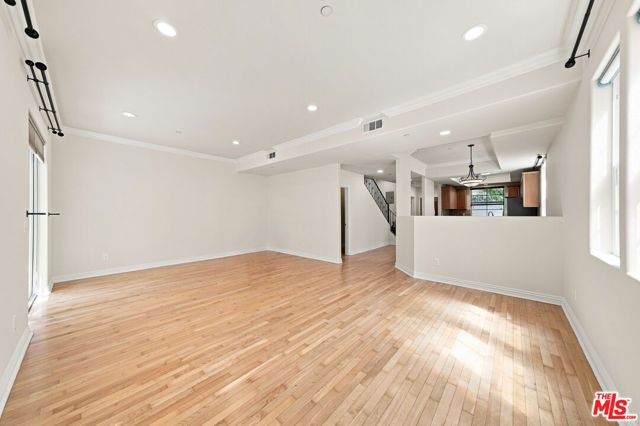 2743 Montrose Avenue 108, Montrose, CA 91020