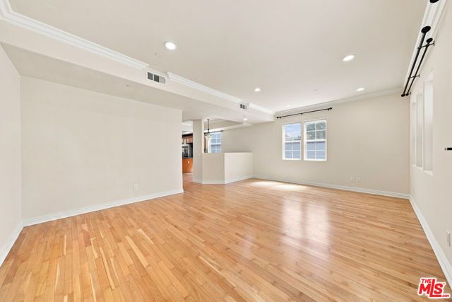 2743 Montrose Avenue 108, Montrose, CA 91020