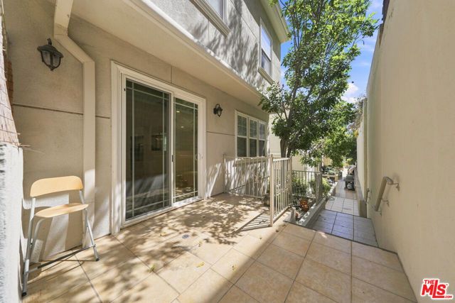 2743 Montrose Avenue 108, Montrose, CA 91020