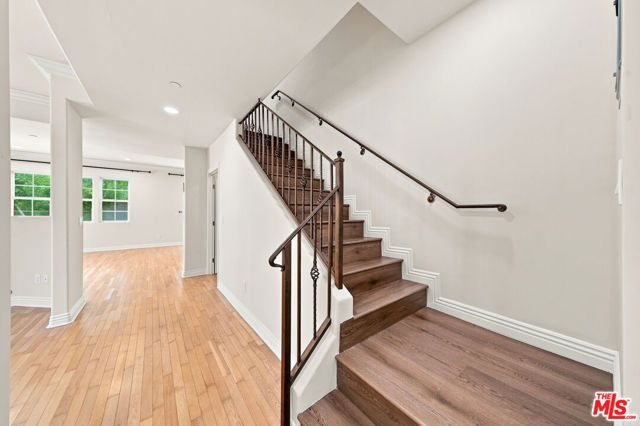 2743 Montrose Avenue 108, Montrose, CA 91020