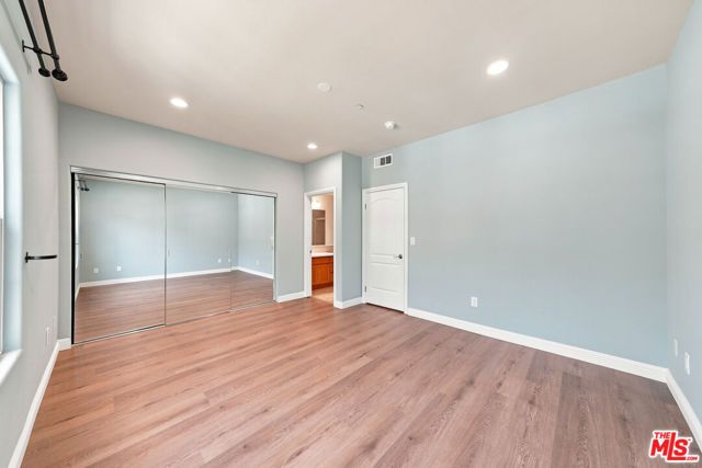 2743 Montrose Avenue 108, Montrose, CA 91020