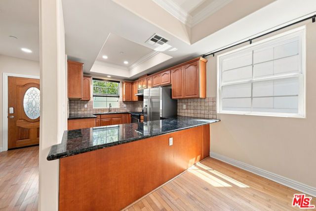 2743 Montrose Avenue 108, Montrose, CA 91020