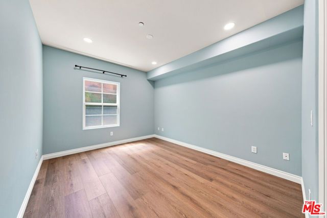 2743 Montrose Avenue 108, Montrose, CA 91020
