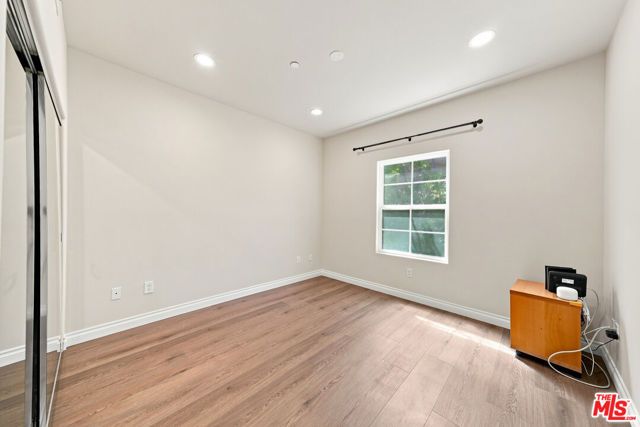 2743 Montrose Avenue 108, Montrose, CA 91020