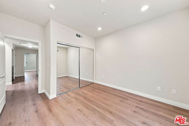 2743 Montrose Avenue 108, Montrose, CA 91020