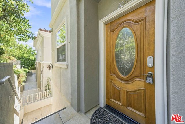 2743 Montrose Avenue 108, Montrose, CA 91020