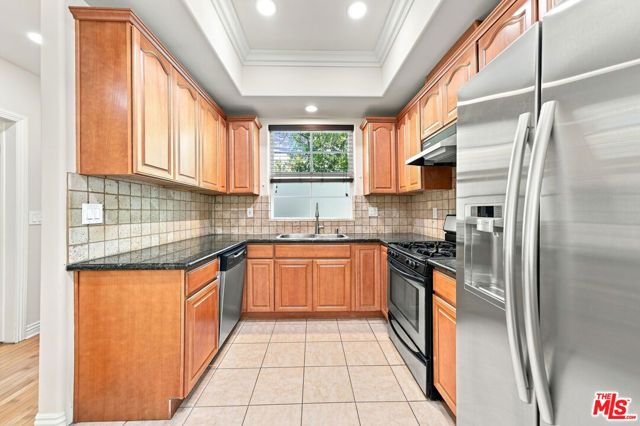 2743 Montrose Avenue 108, Montrose, CA 91020