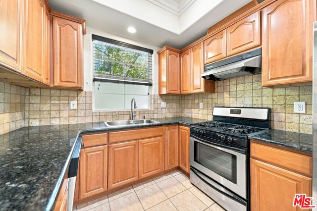 2743 Montrose Avenue 108, Montrose, CA 91020