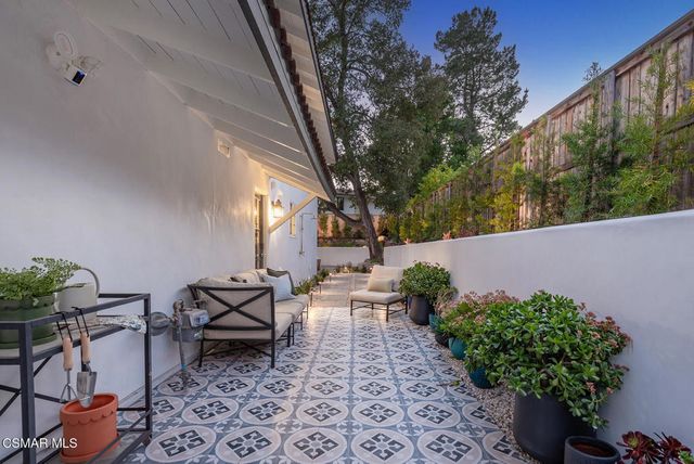 1944 Stonesgate Street, Westlake Village, CA 91361