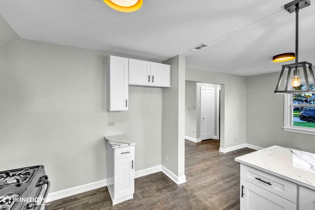 3041 W 113th Place, Merrionette Park, IL 60803