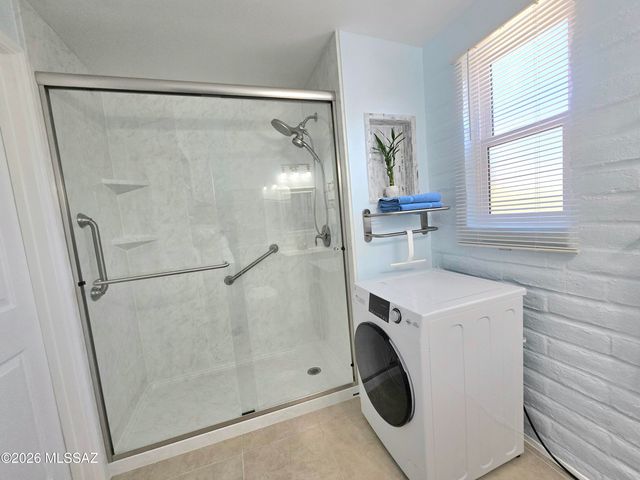 210 W Camino Alameda, Green Valley, AZ 85614