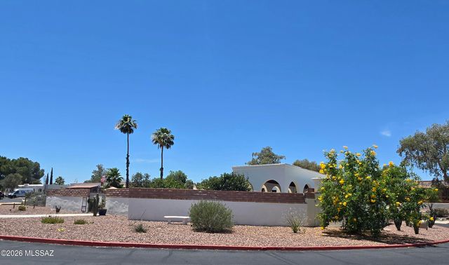 210 W Camino Alameda, Green Valley, AZ 85614