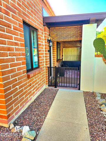 210 W Camino Alameda, Green Valley, AZ 85614