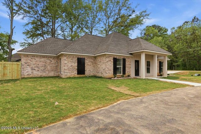 135 Shiloh Parkway Drive, Brandon, MS 39042