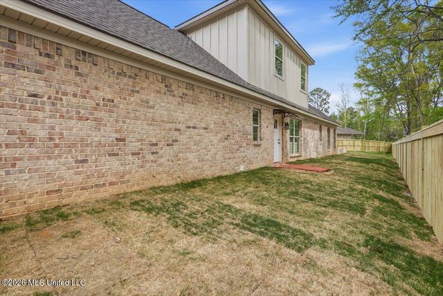 135 Shiloh Parkway Drive, Brandon, MS 39042