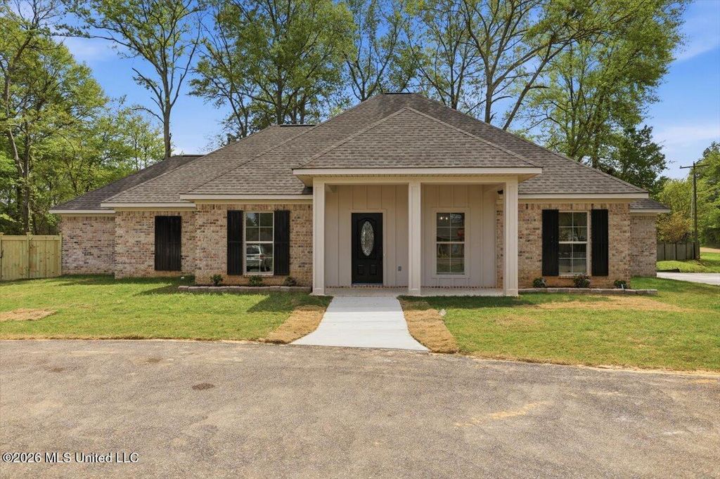 135 Shiloh Parkway Drive, Brandon, MS 39042
