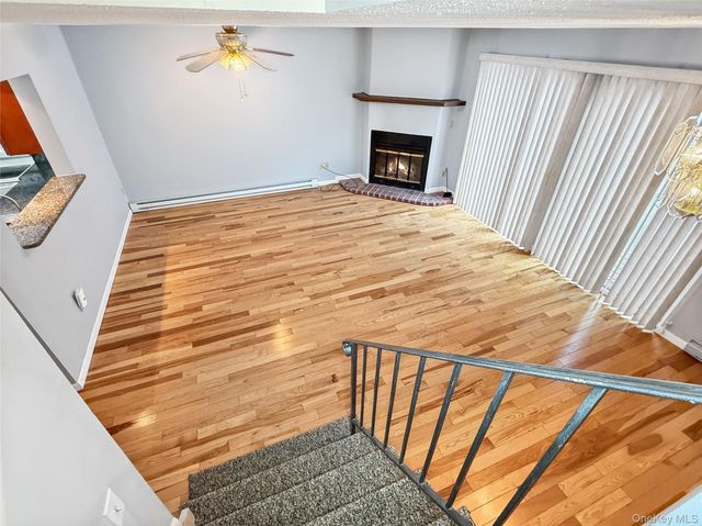 1206 Chelsea Cove S, Hopewell Junction, NY 12533