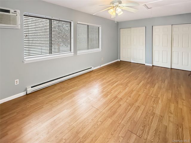 1206 Chelsea Cove S, Hopewell Junction, NY 12533