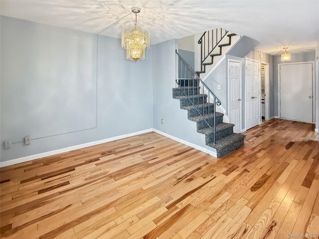 1206 Chelsea Cove S, Hopewell Junction, NY 12533