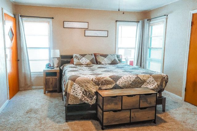 725 S Austin Street, De Leon, TX 76444