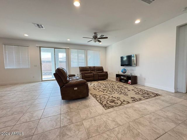 14241 W Soft Wind Drive, Surprise, AZ 85387